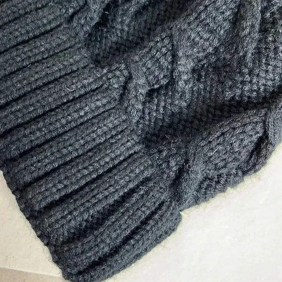 Black Cable Knit Hat with Faux Fur Inside - Picture 5 of 5